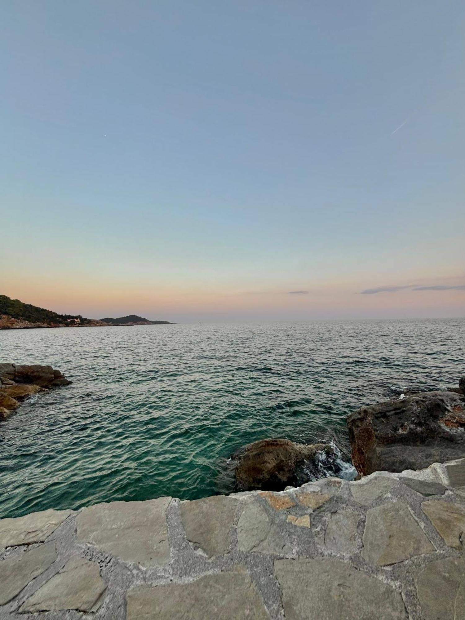 Bliss Apartment Near Bellevue Beach Dubrovnik Bagian luar foto
